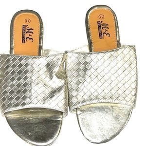 M&E Woven Gold Slides Size 11